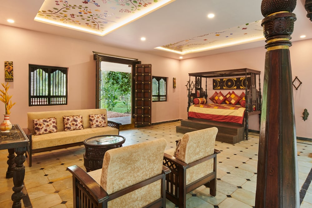 Sterling Palavelli Godavari 32/50