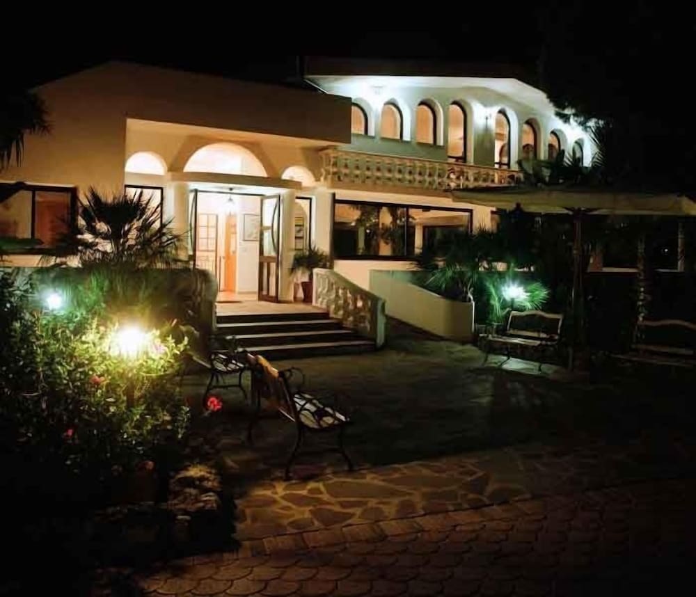 Villaggio Pineta Petto Bianco Hotel 6/60