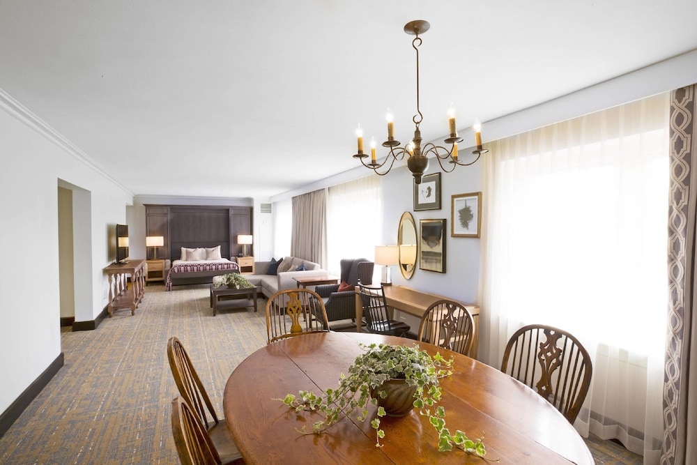Williamsburg Lodge 31/39