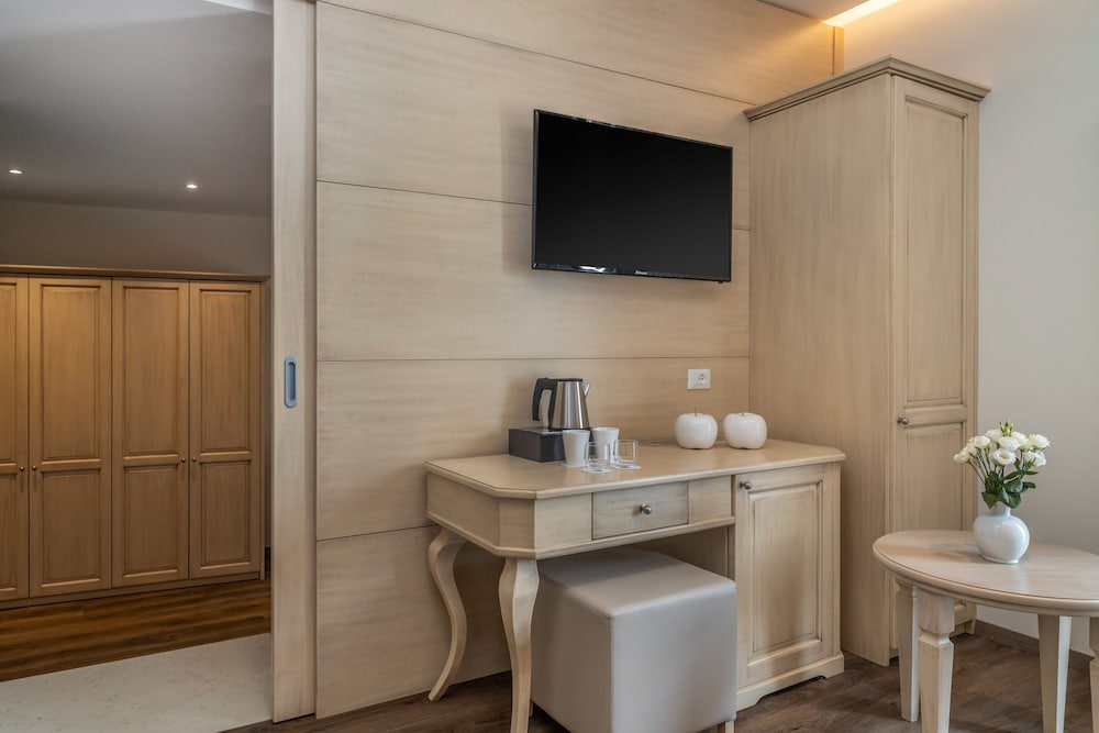 Boutique Hotel Brenzone 61/78