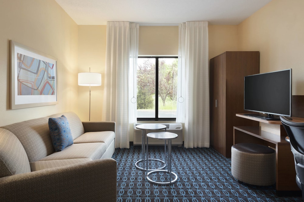 Fairfield Inn & Suites Hartford Manchester 18/29