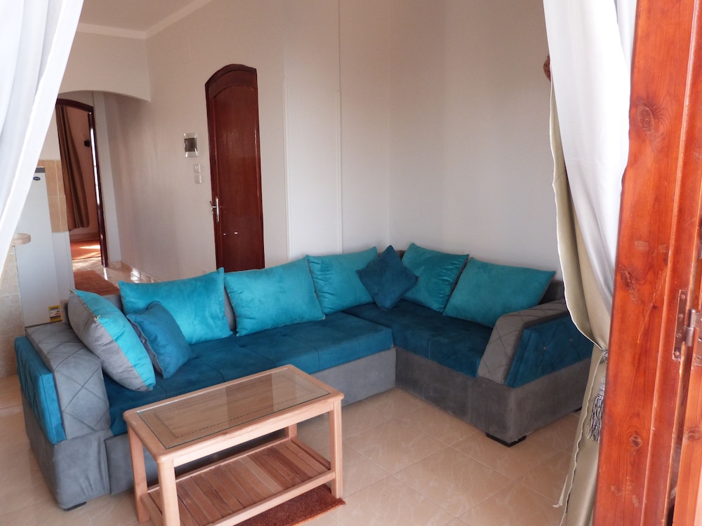 Luxor Plaza House 18/37