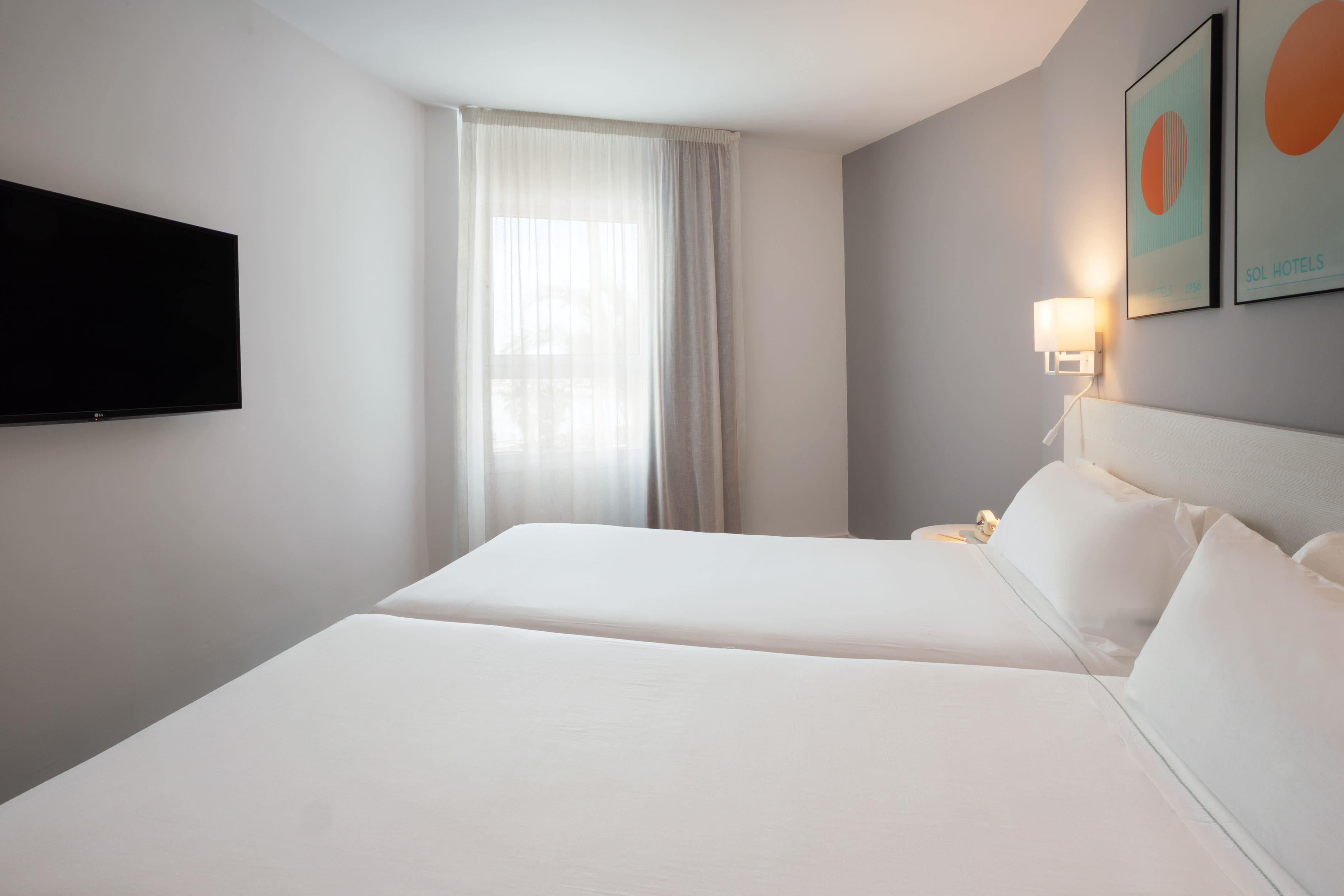 1 Bedroom, Superior, Apartment, Sea View, Sol Puerto Marina 3/4