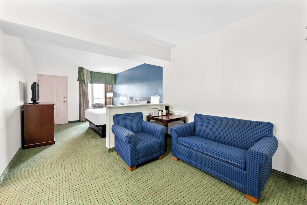 Clarion Inn Branson 53/72