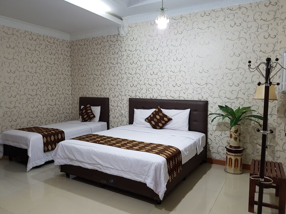 Rene Hotel 19/41