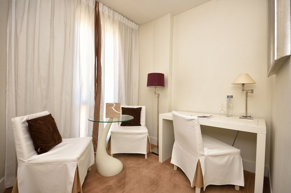 Renoir Cannes Hotel 40/68
