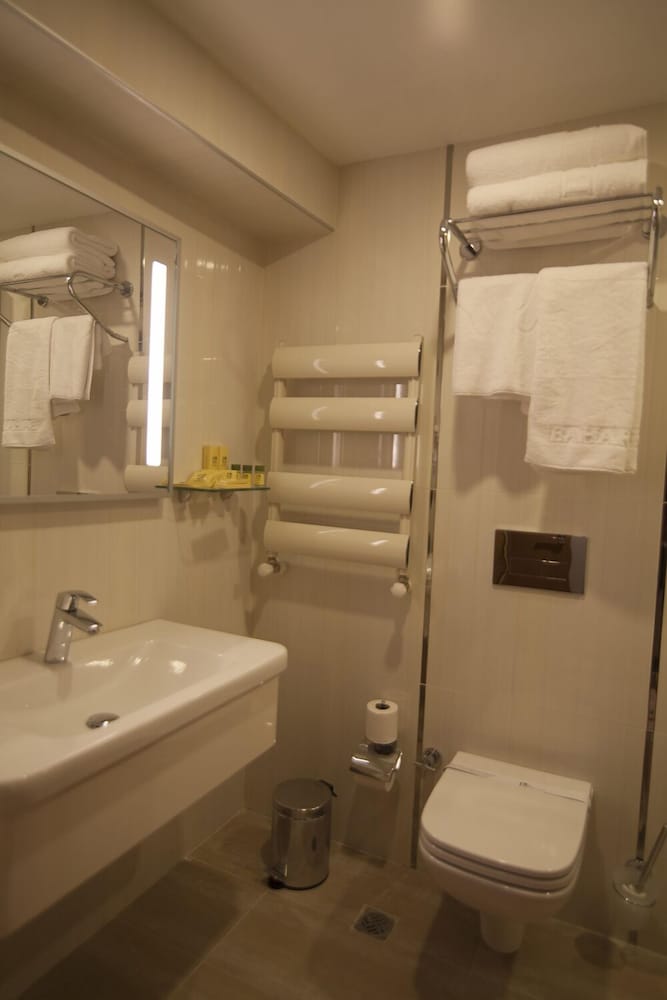 Yeni Bahar Otel 38/40