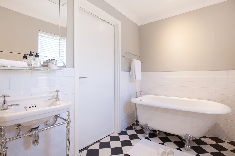 Bliss Boutique Hotel 44/50