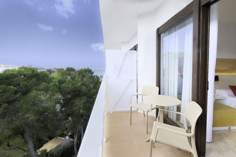 Azuline Hotel Bergantin 15/43