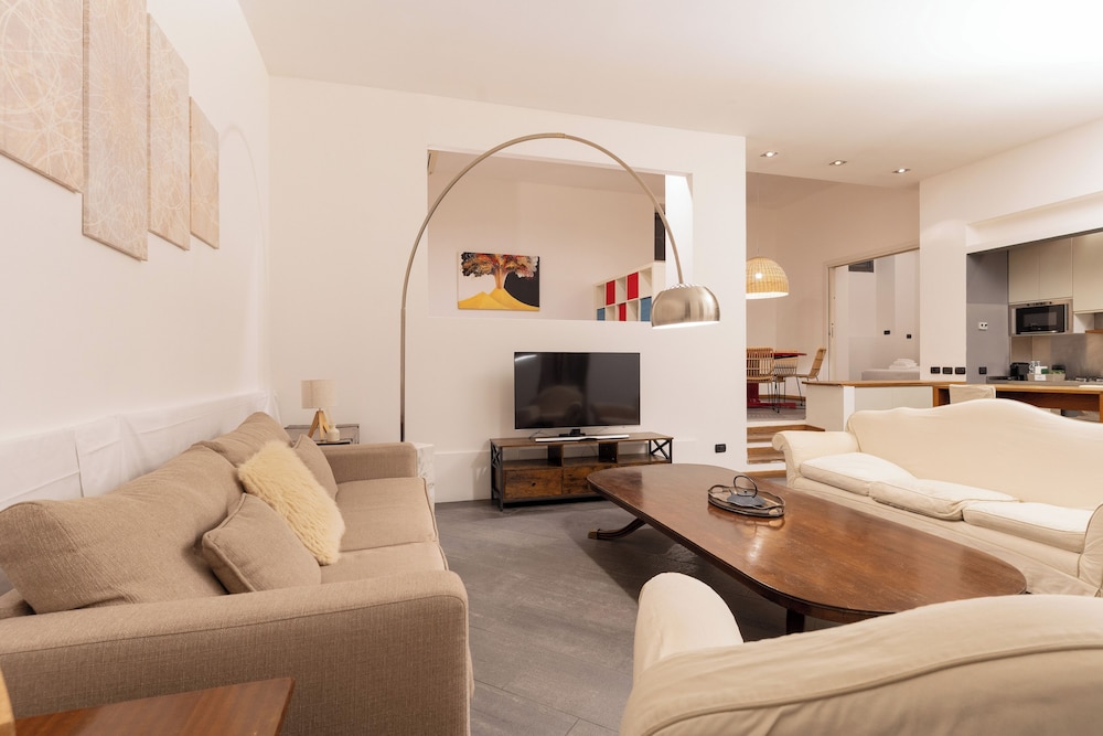 Brera Apartments in Porta Ticinese 23/43