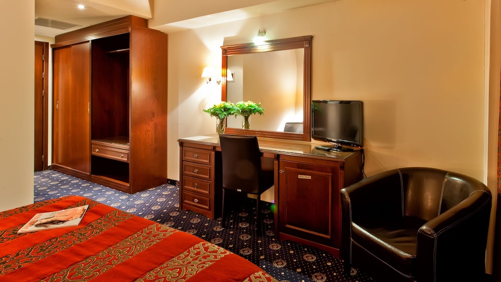 Hotel Kouros 55/61