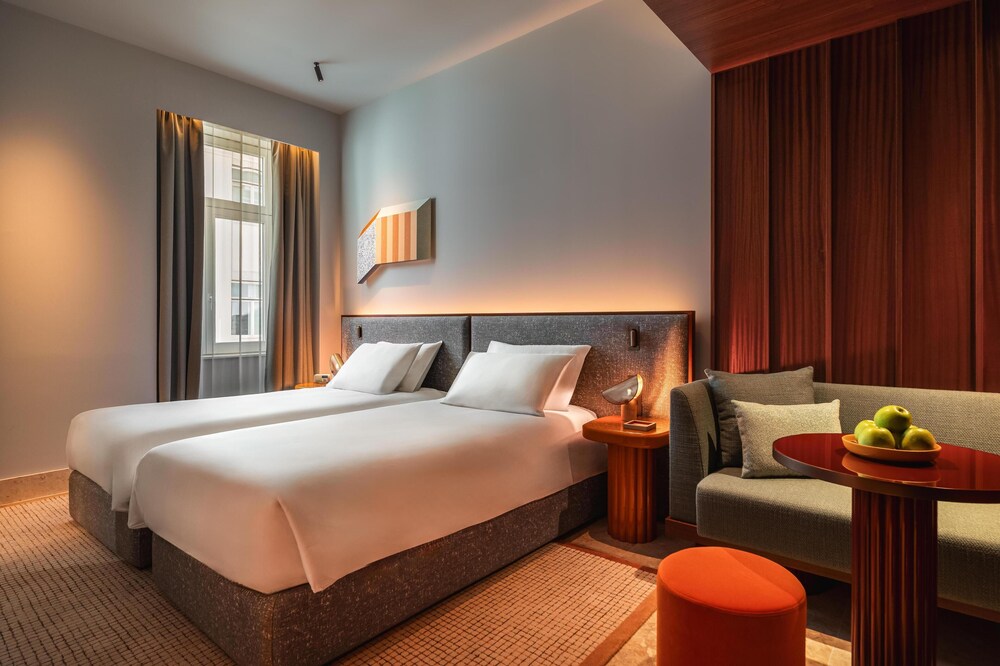 Andaz Lisbon 19/50