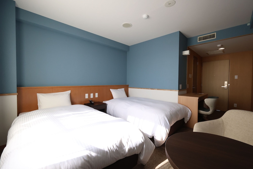 ROOM, TWIN BEDS, MOUNTAIN VIEW