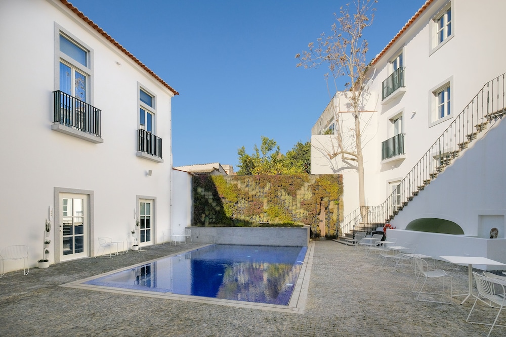 Mourasuites Hotel Evora 57/61