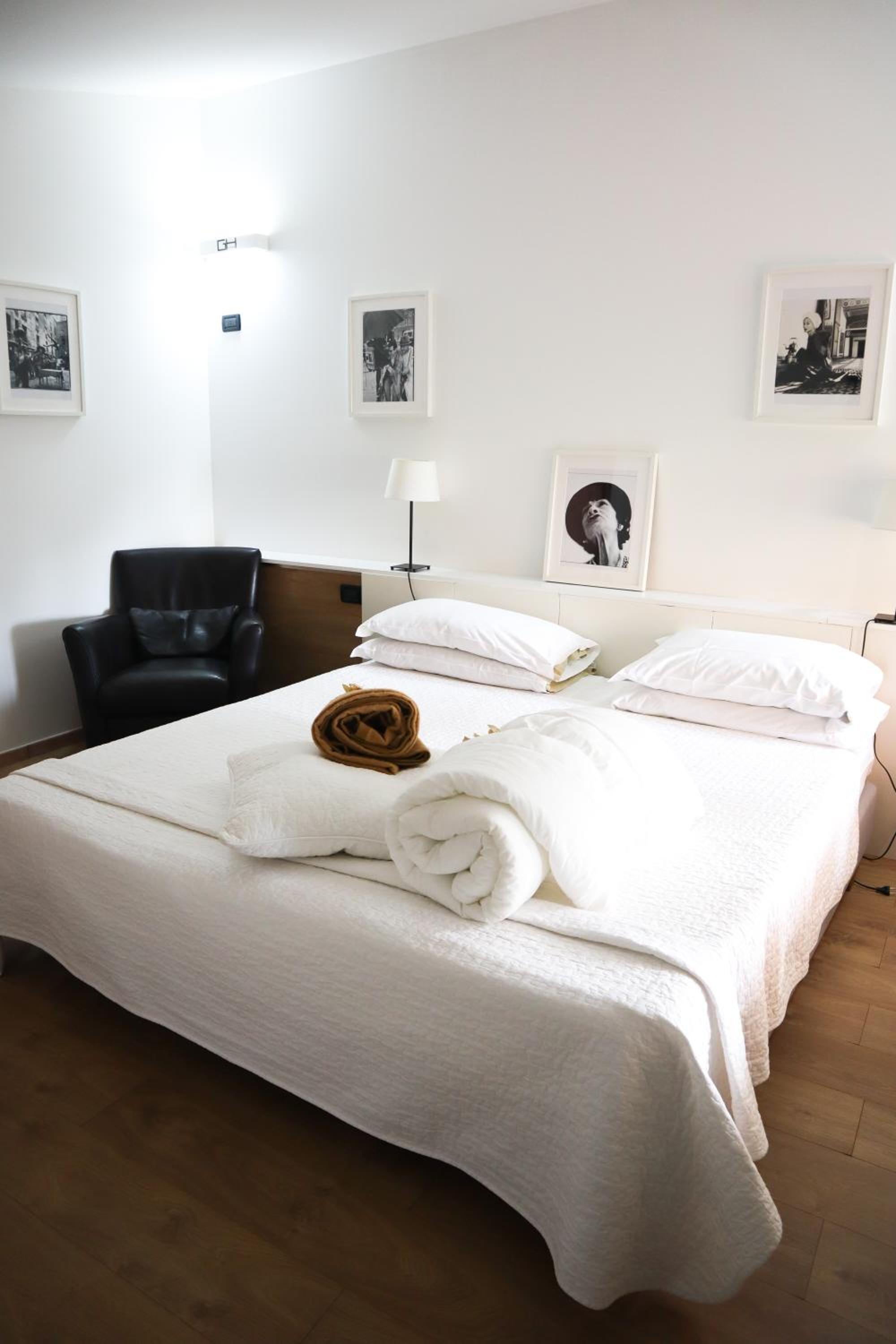 2 Bedrooms, Suite