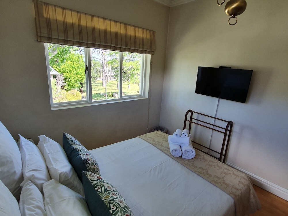 On Pinewood Guest House 10/47