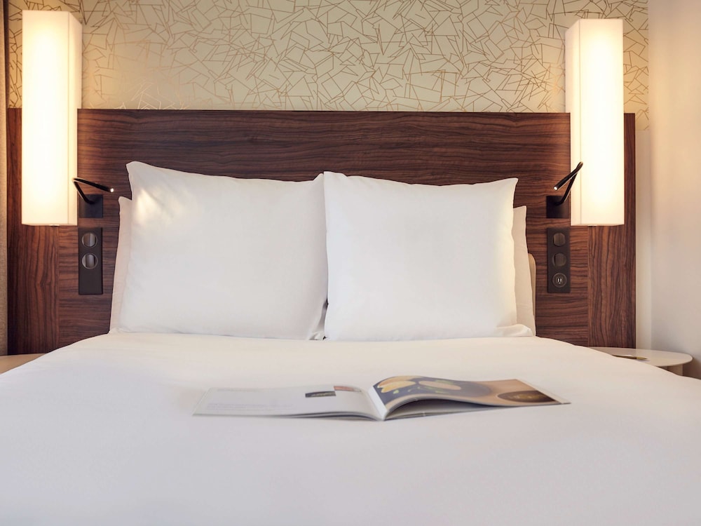 Mercure Paris Arc de Triomphe Etoile 16/72