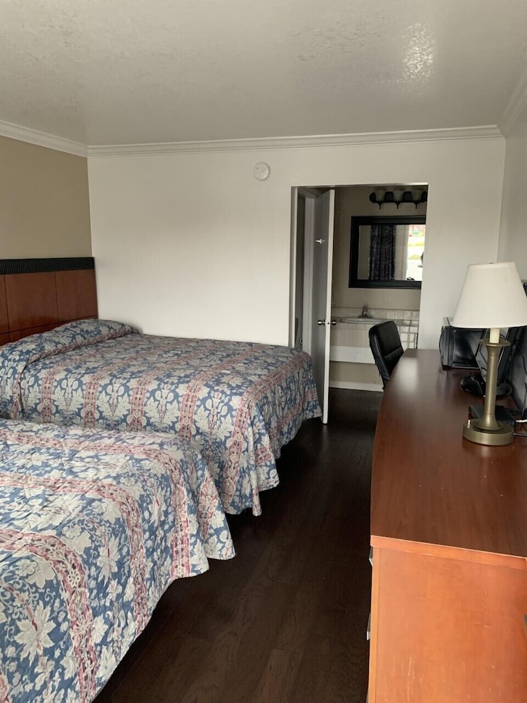 Economy Inn Monterey 13/31