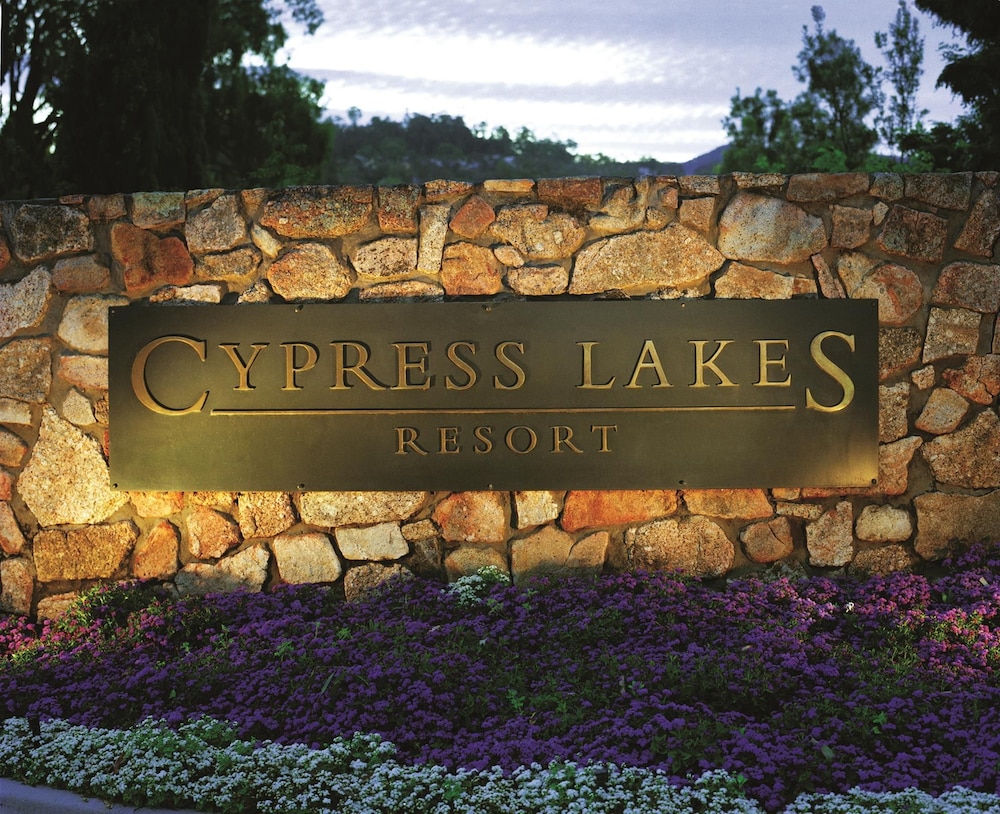 Avani Cypress Lakes Resort 3/50