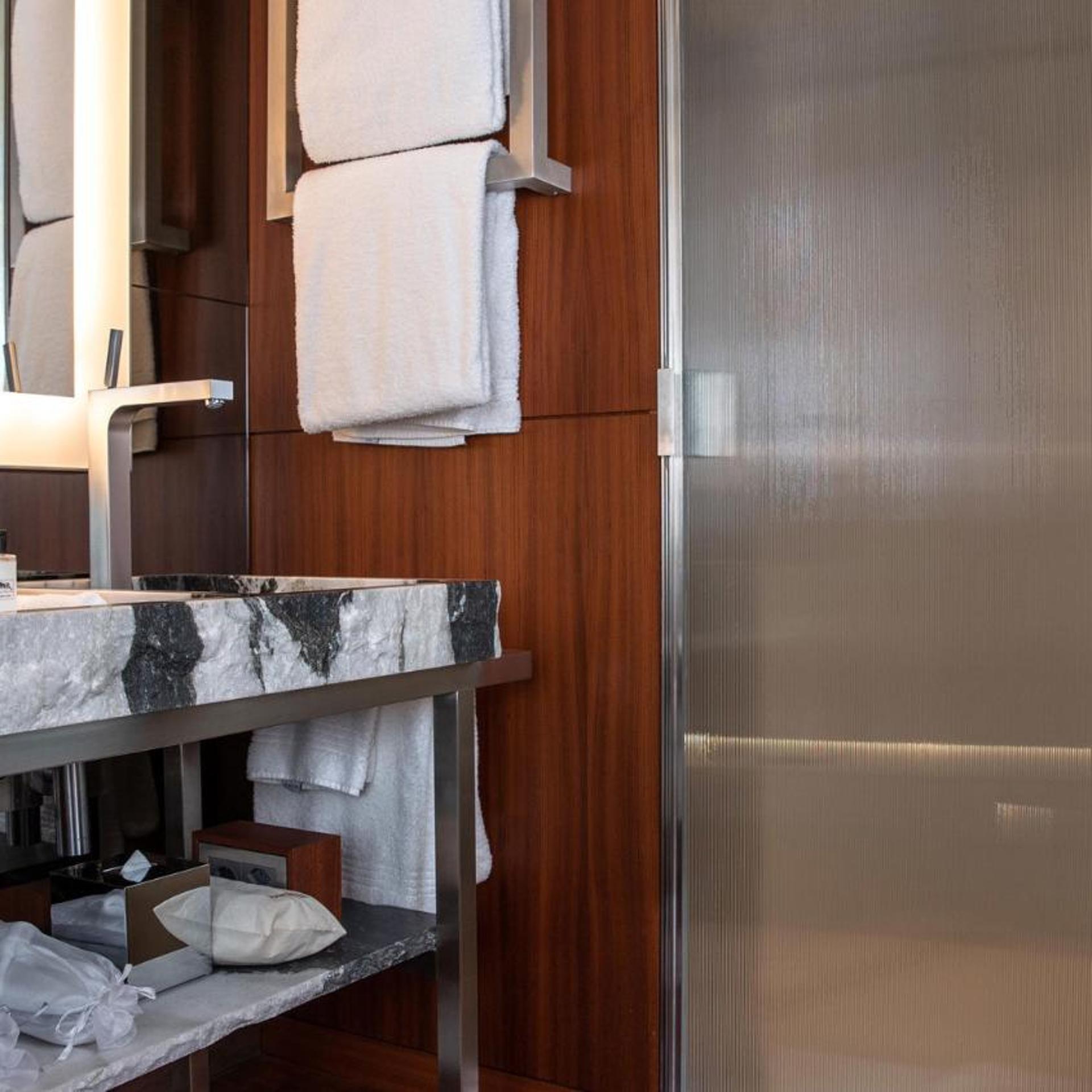 Room, Double Bed, La Reserve Eden au Lac Zurich 8/8