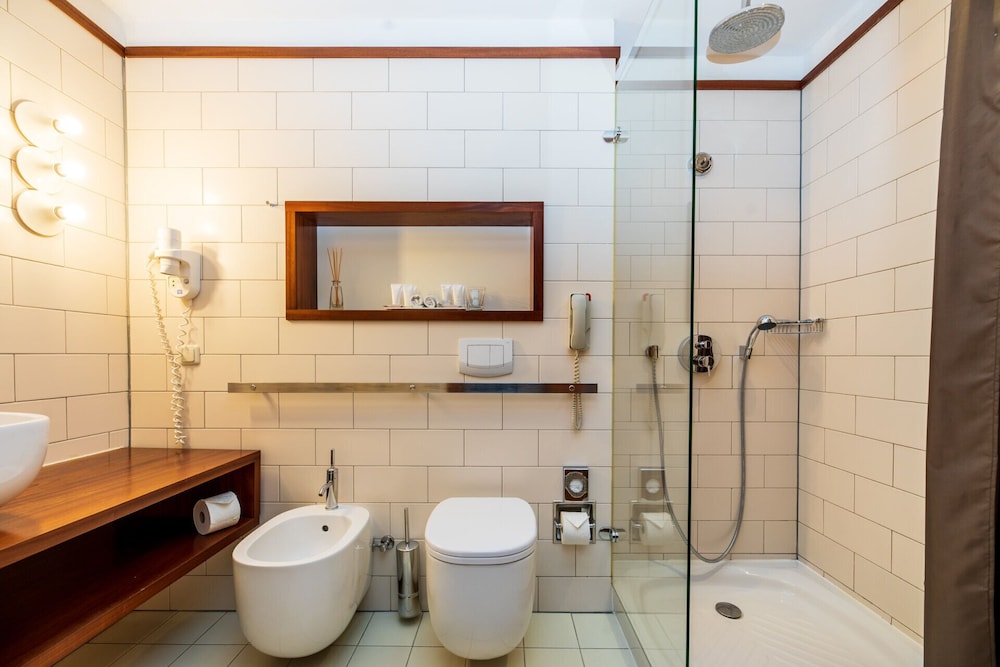 Deluxe, Suite, King Bed, 2 Sofa, Design Building 3/4