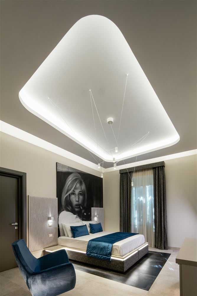 Via Veneto Luxury Suites 33/50