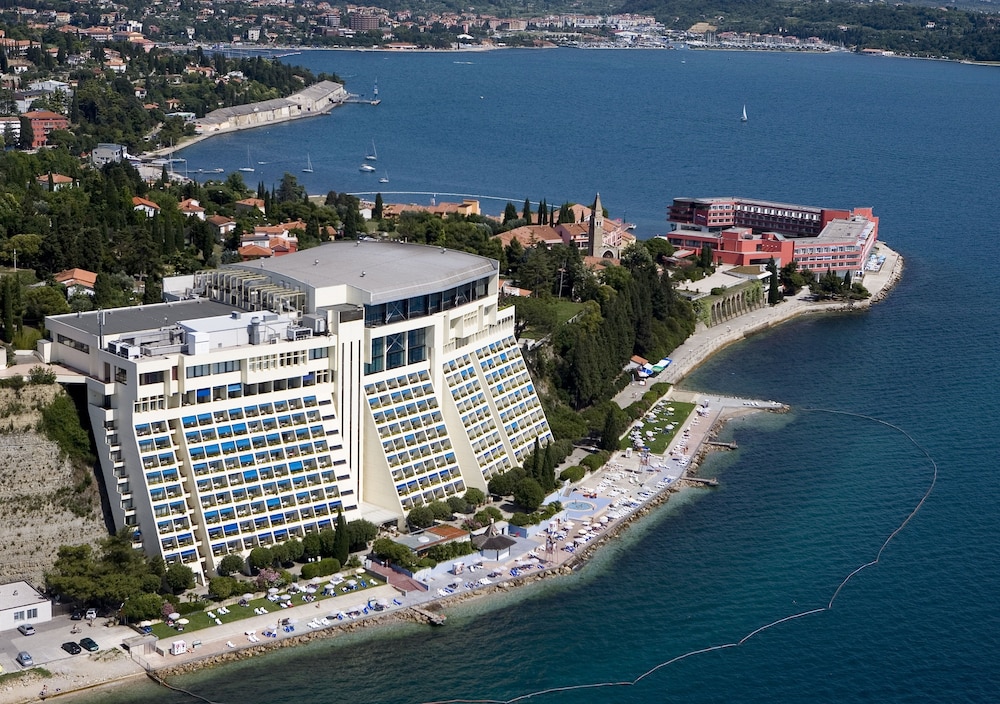 Grand Hotel Bernardin 1/50
