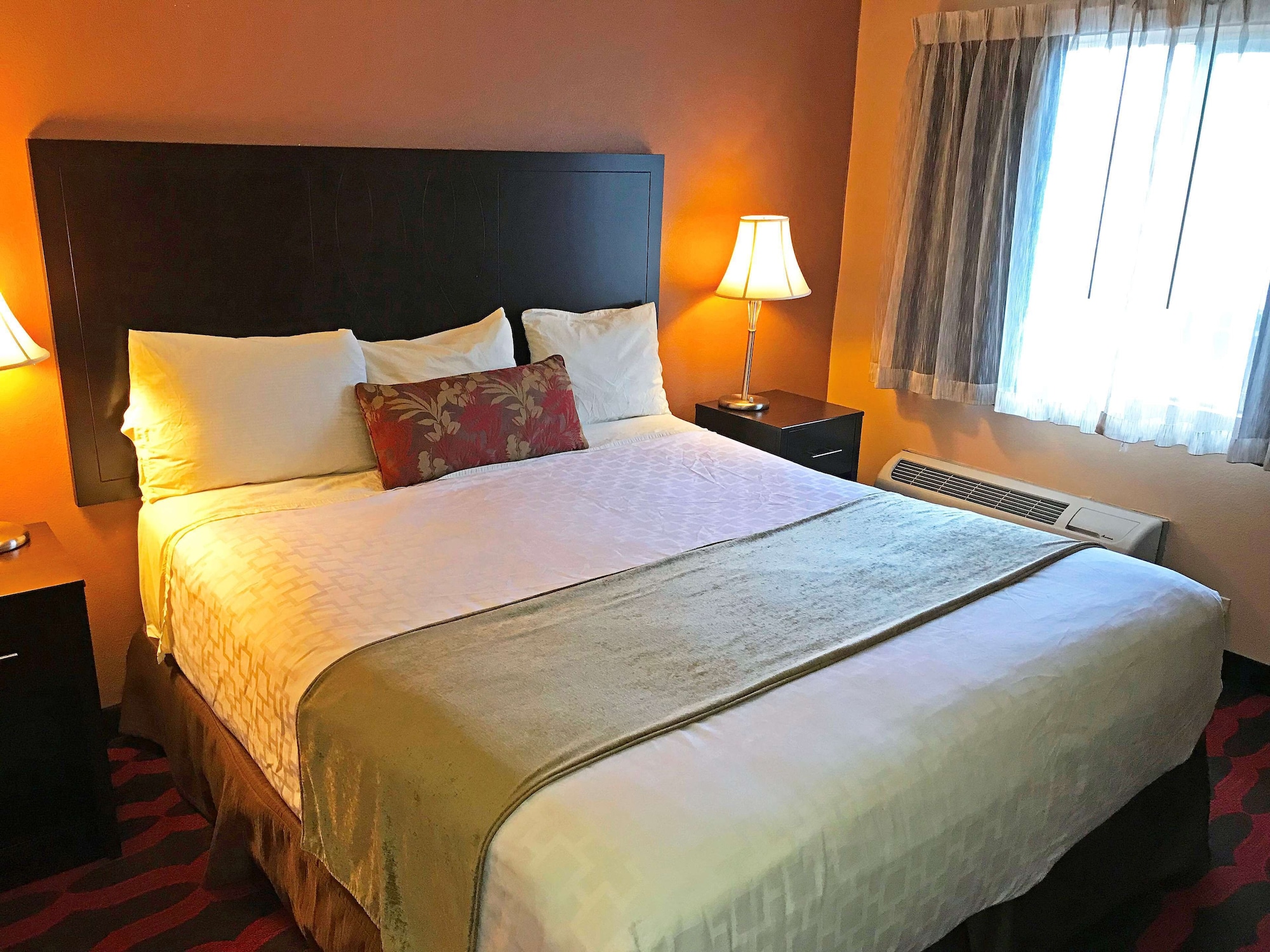 Room, Queen Bed