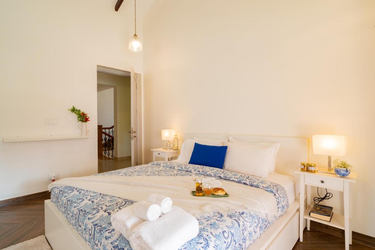 ELIVAAS 4BHK with Pvt Pool in Arpora Lumin 14/55