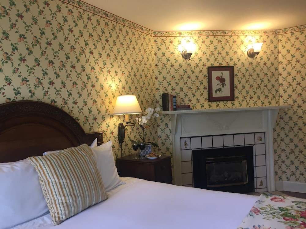Green Gables Inn, A Four Sisters Inn 31/55