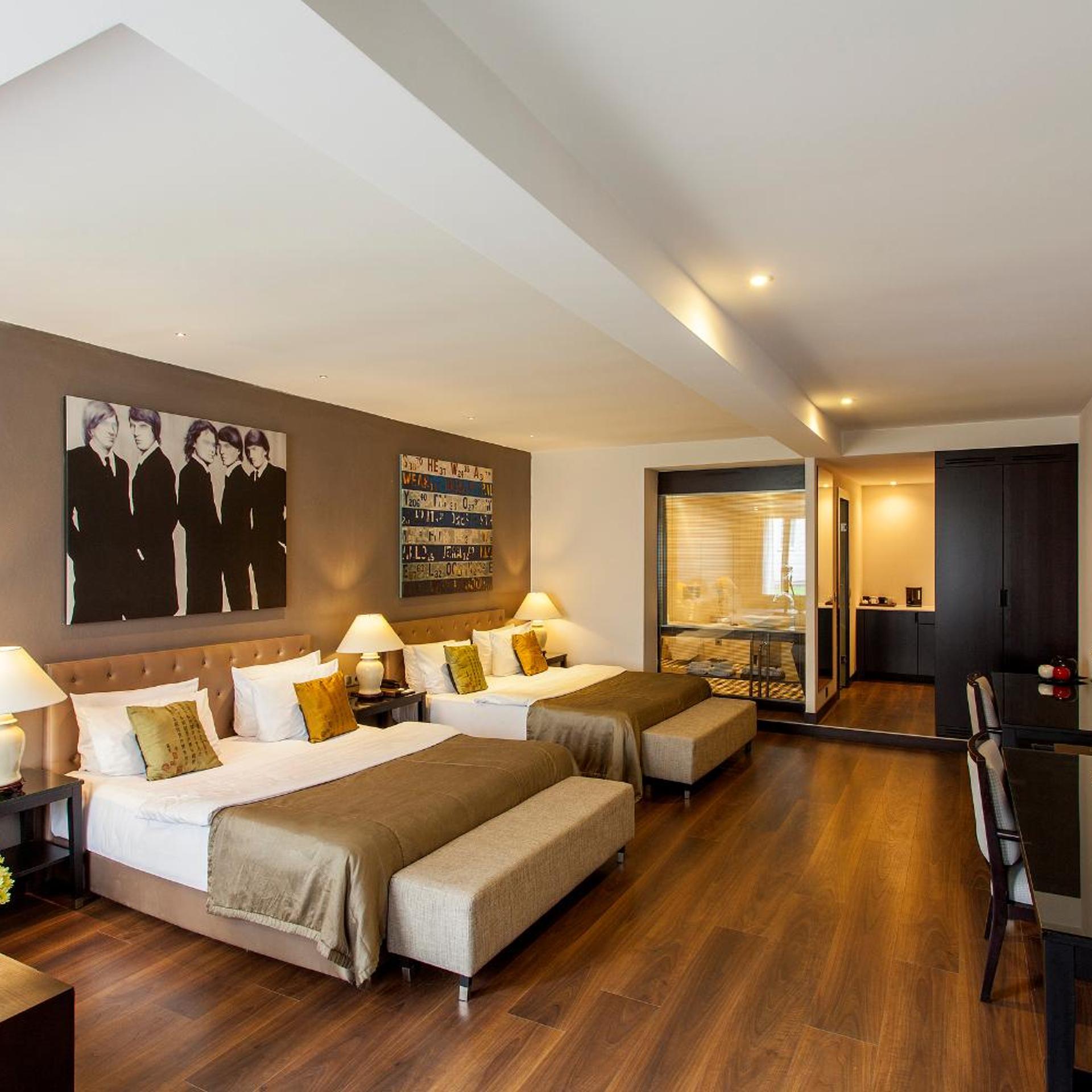 Family Suite, King Bed