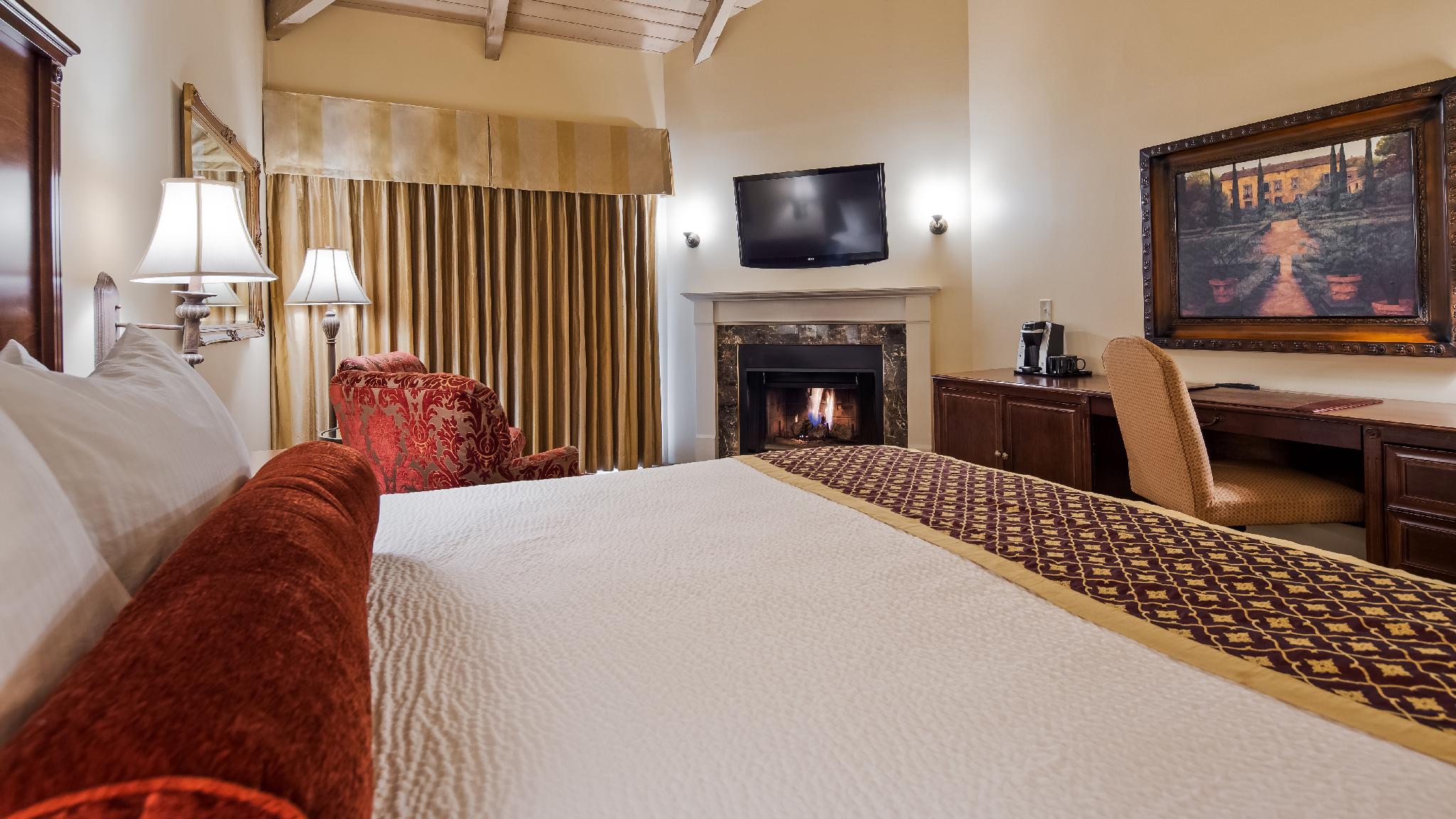 PREMIER, KING BED, ACCESSIBLE