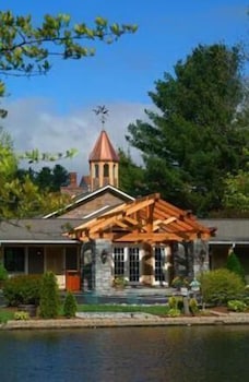 The Village Inn 39/41