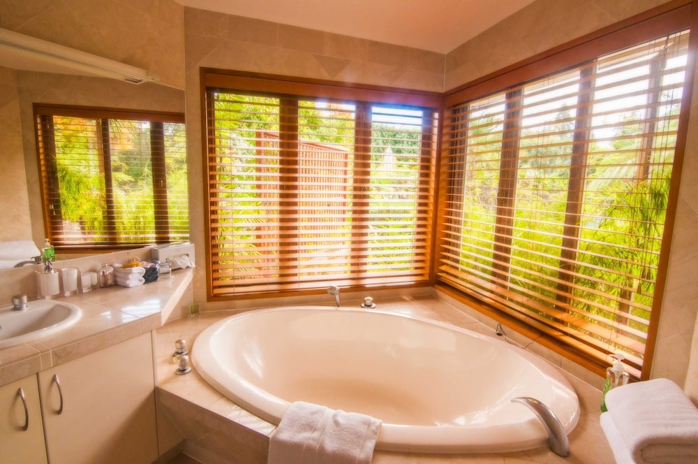 Moon Gate Villa 14/50