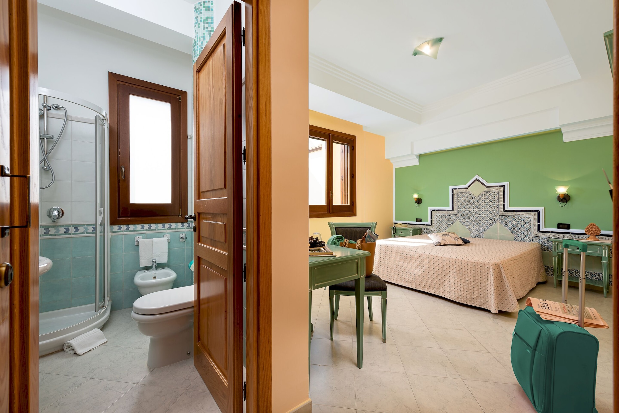 COMFORT, DOUBLE OR TWIN BED