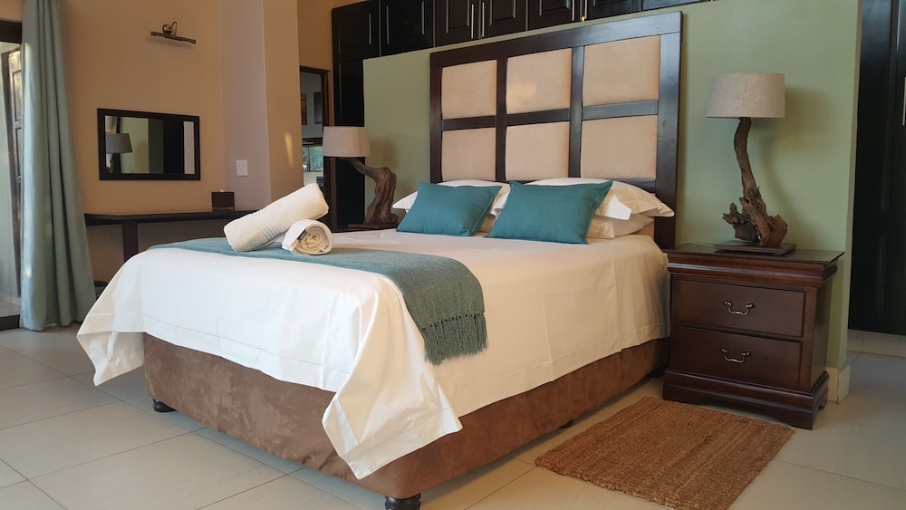 Morokolo Safari Lodge 16/82