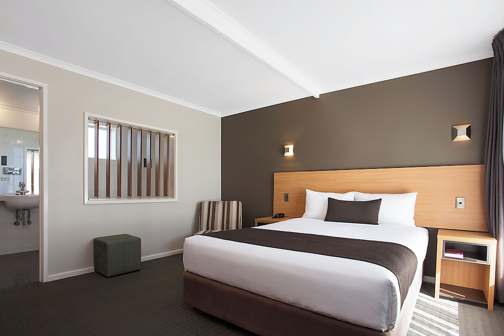 Spa, Executive, Queen Bed