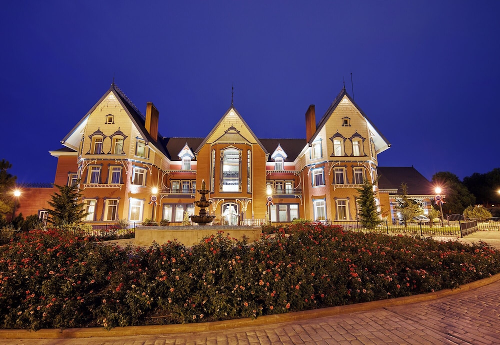 PortAventura Hotel Lucys Mansion 1/40