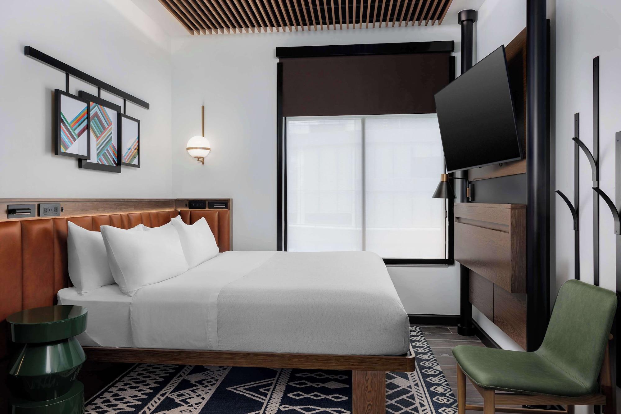 Room, Multiple Beds