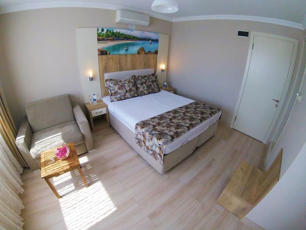 Akkan Beach Hotel 24/68