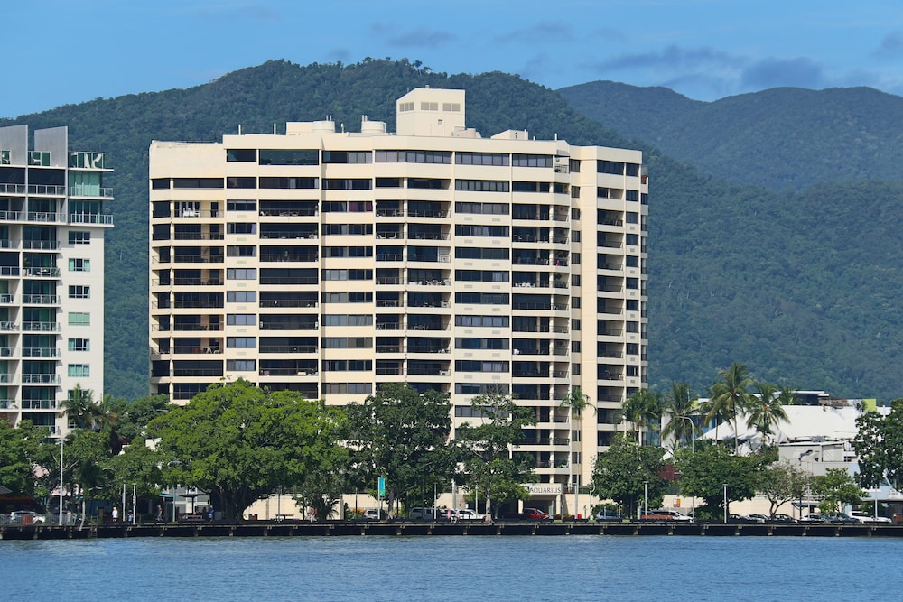 Cairns Aquarius 1/72