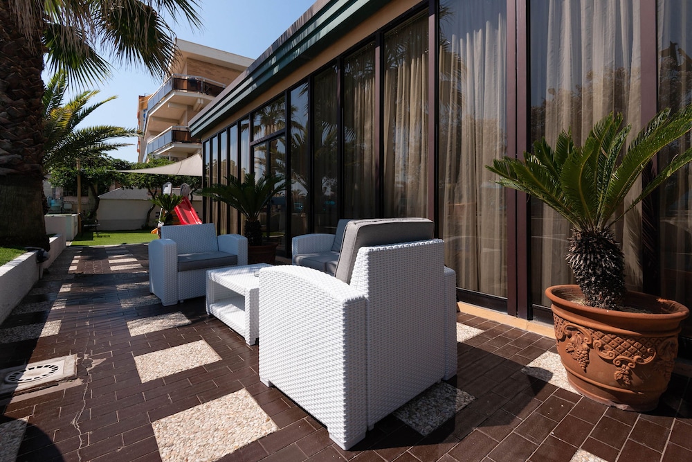 Hotel Paradiso Grottammare 44/50