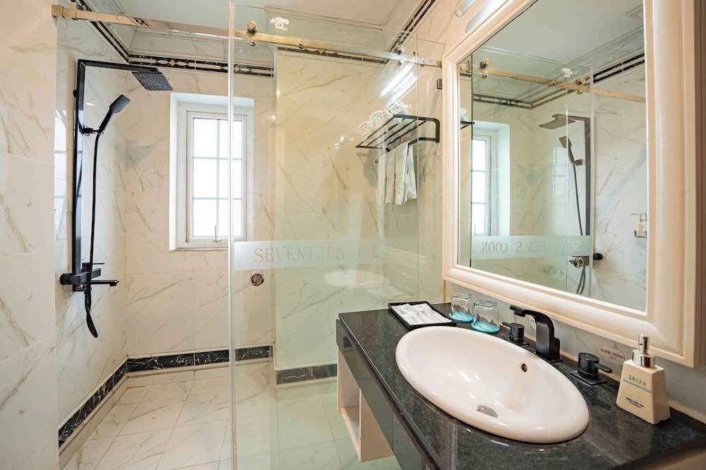 Ibiza Riverfront Hotel Da Nang 73/74
