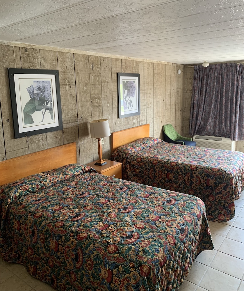 Loma Alta Motel 10/22