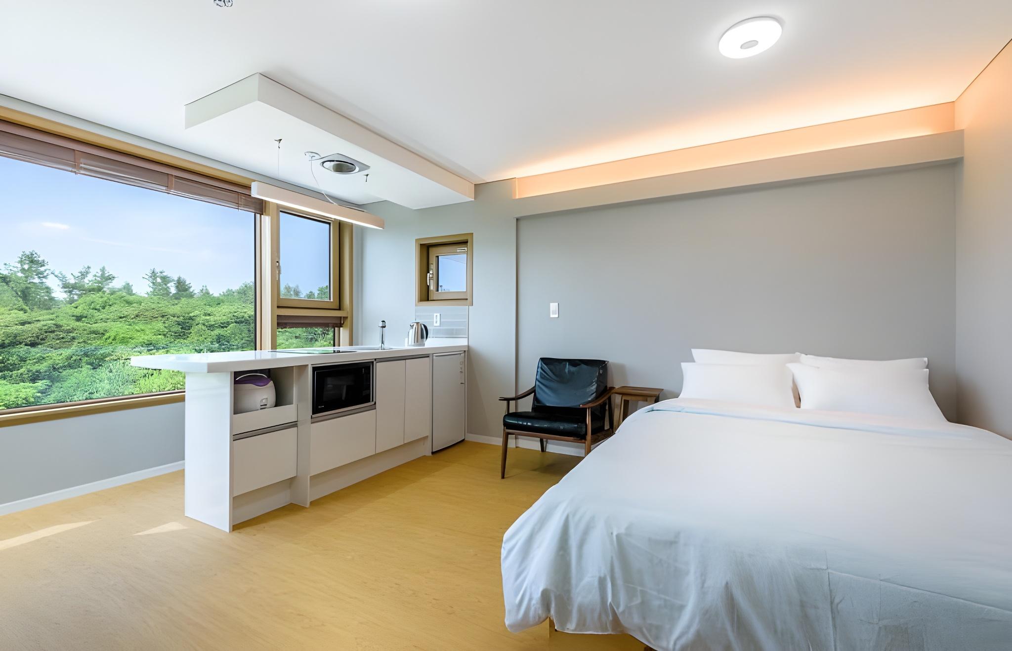 DUPLEX, MOUNTAIN VIEW