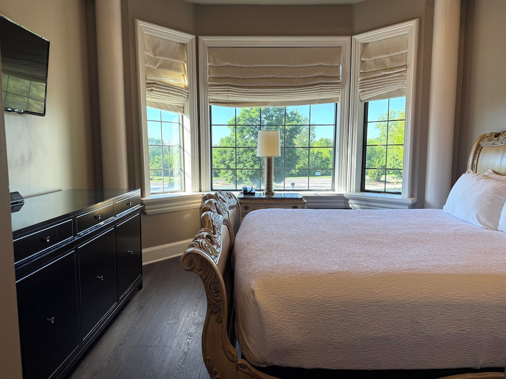 Spa, Deluxe, Suite, King Bed