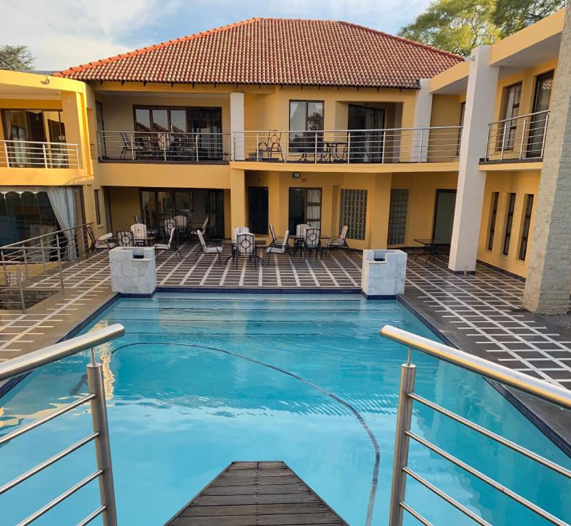 Bella Casa Guesthouse 10/18