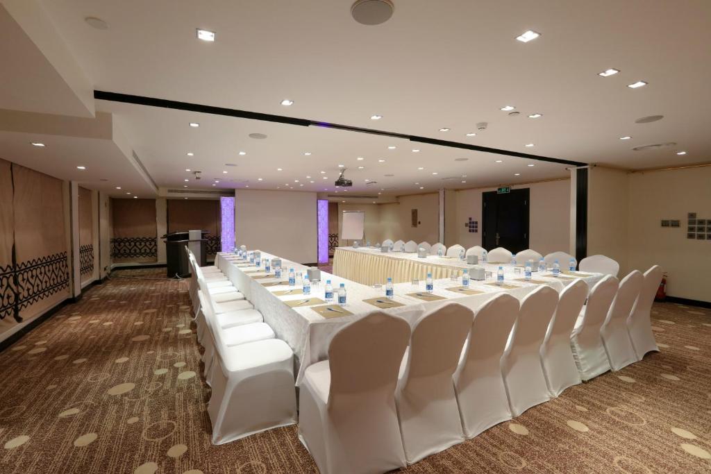 فندق قصر الواحة(LE DIYAR Al Waha Hotel Riyadh) 22/23