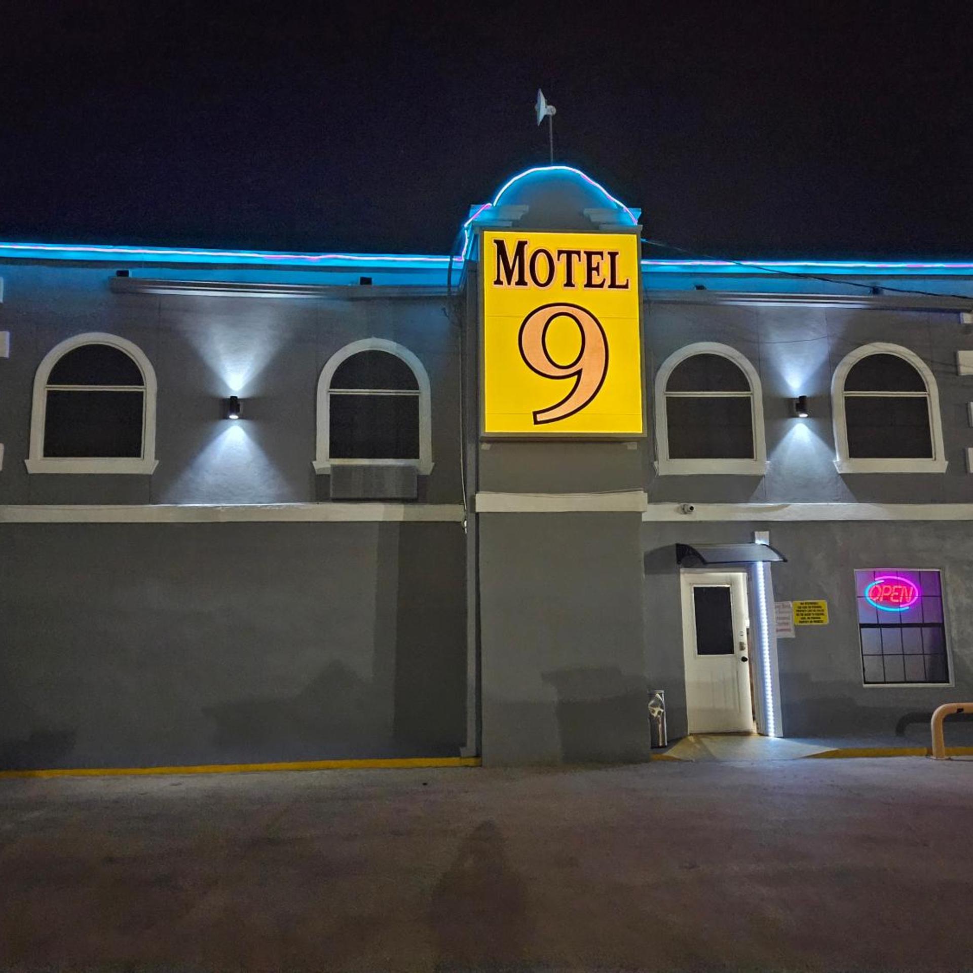 Motel 9 7/24