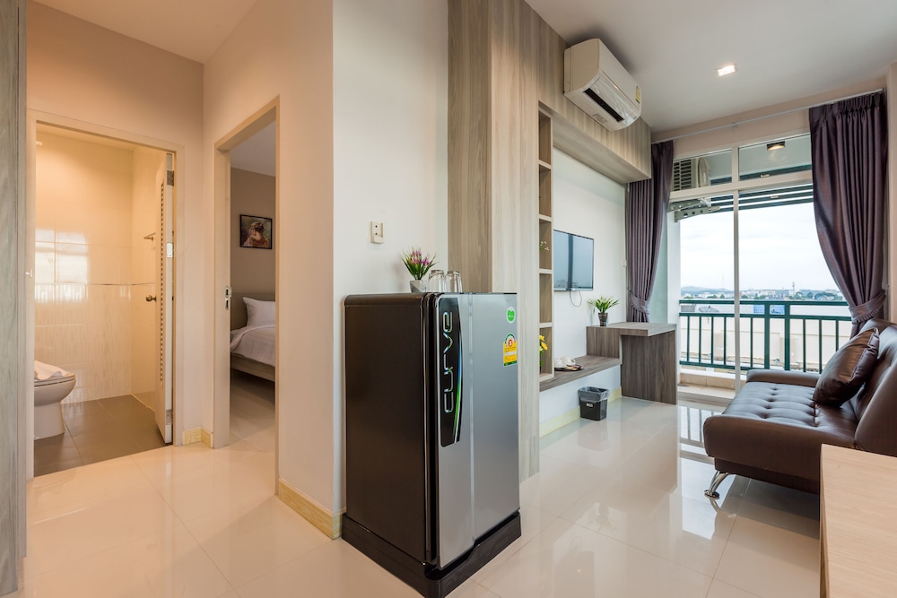 Evergreen Suite Hotel 48/54